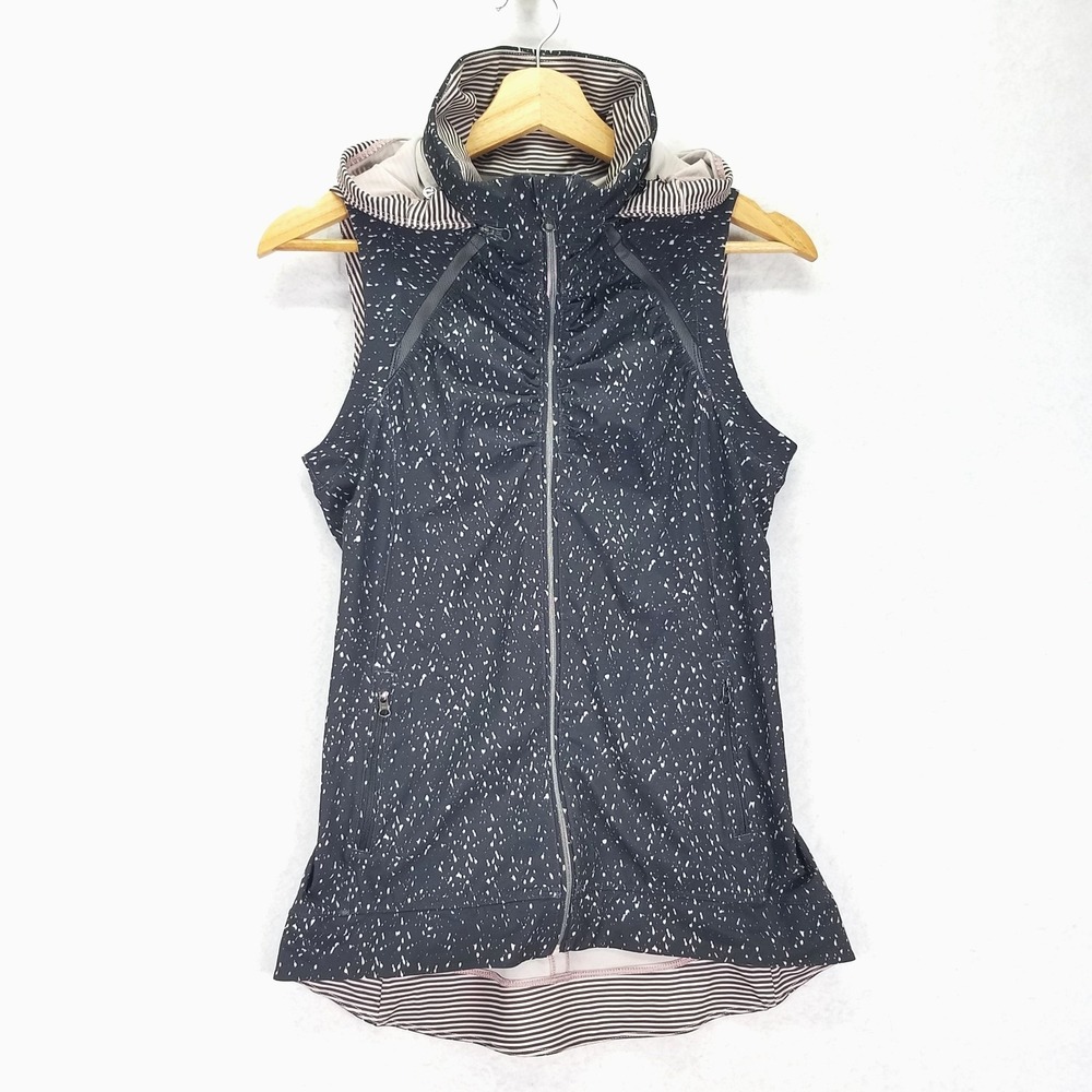 Lululemon Women 4 Black Reflective Sprinkle Dot Run Track Me Hooded Active Vest